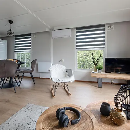 37, Located In A Quiet & Wooded Area! Dağ evi