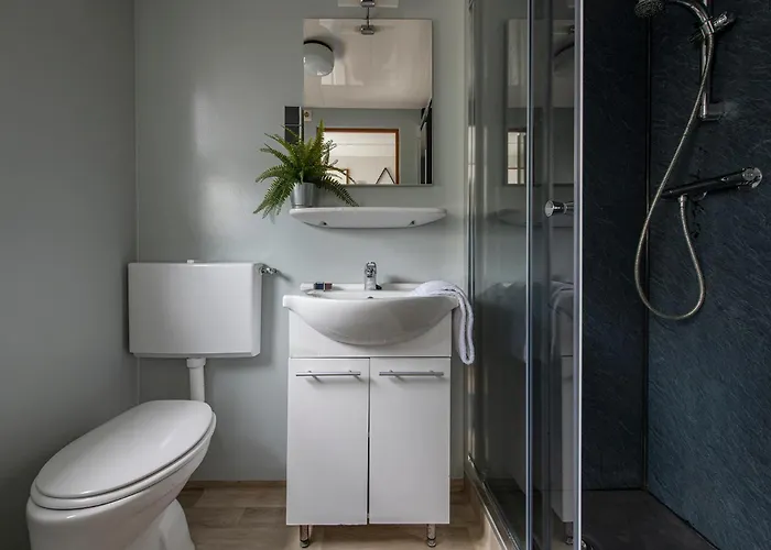 37, Located In A Quiet & Wooded Area! Alpesi faház *