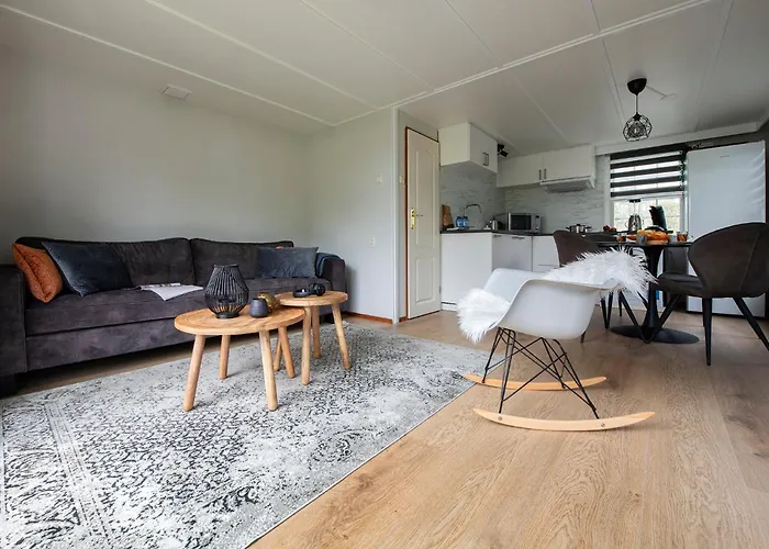 37, Located In A Quiet & Wooded Area! Alpesi faház