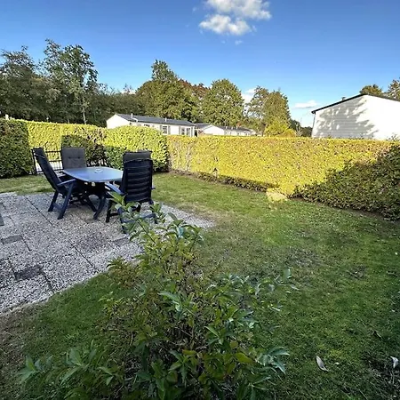 37, Located In A Quiet & Wooded Area! * Ойстервейк