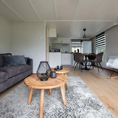 37, Located In A Quiet & Wooded Area! Шале *