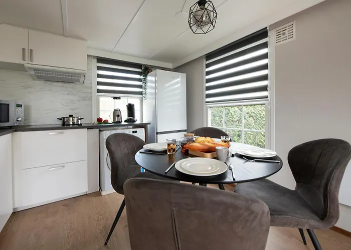 37, Located In A Quiet & Wooded Area! Oisterwijk